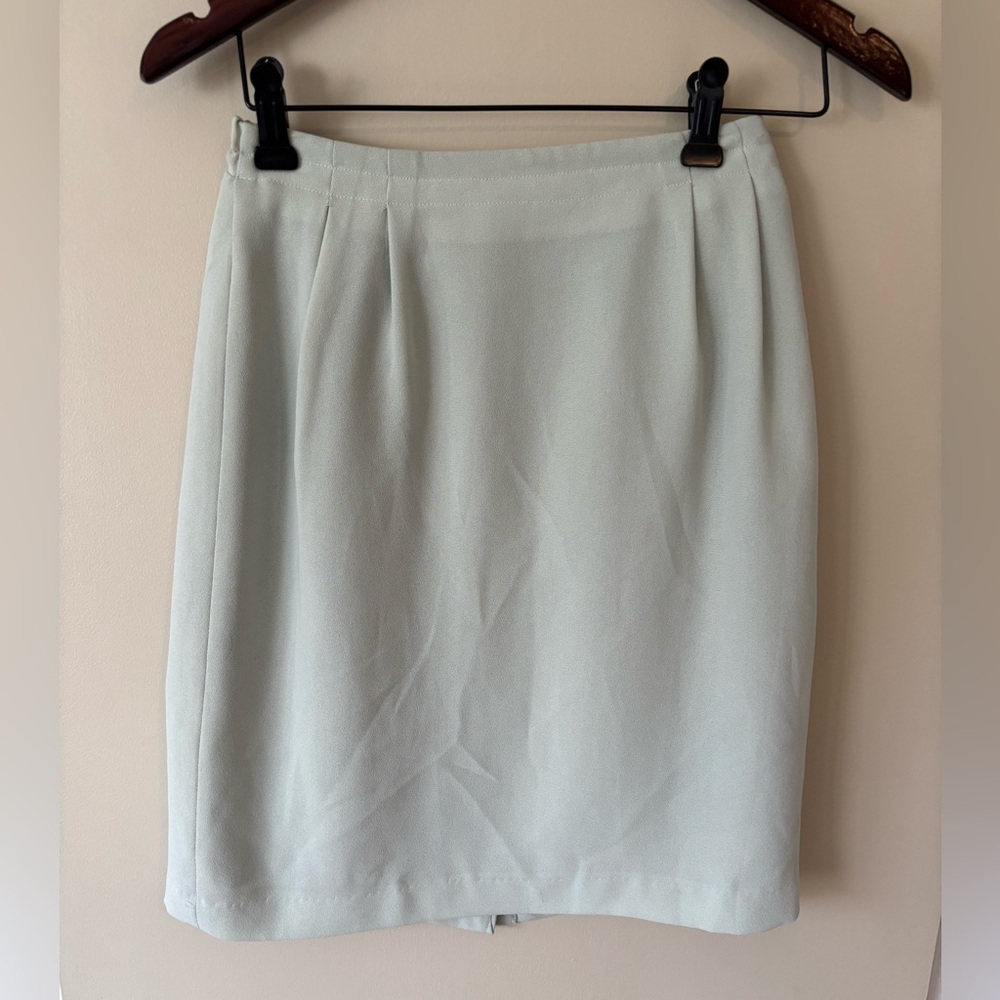 Nygard Collection Sage Green Elegant Skirt Size Small